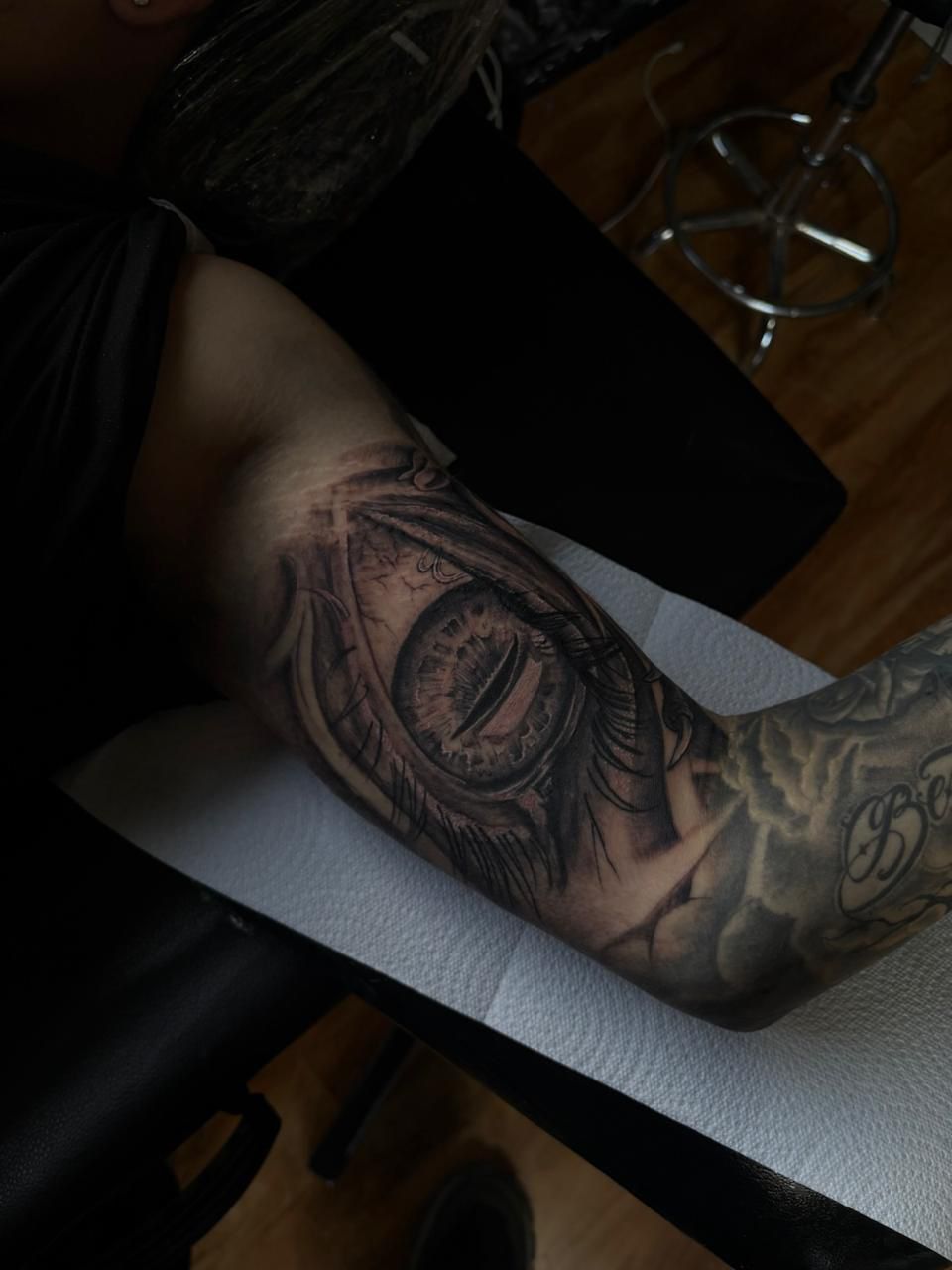 Ojo, blackwork
