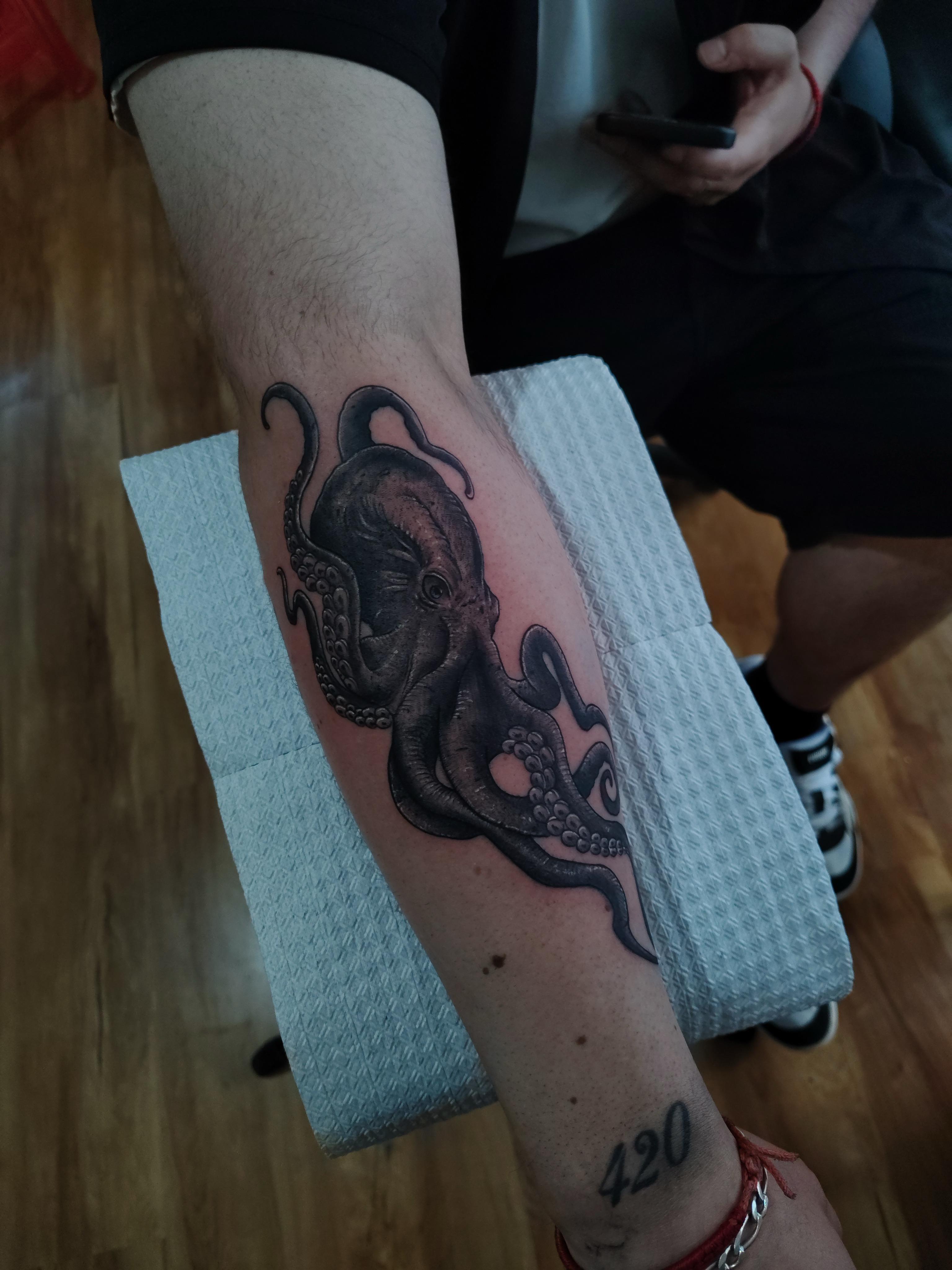 Pulpo, blackwork